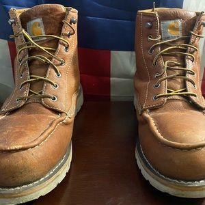 Pair of carhartt boots used in good condition